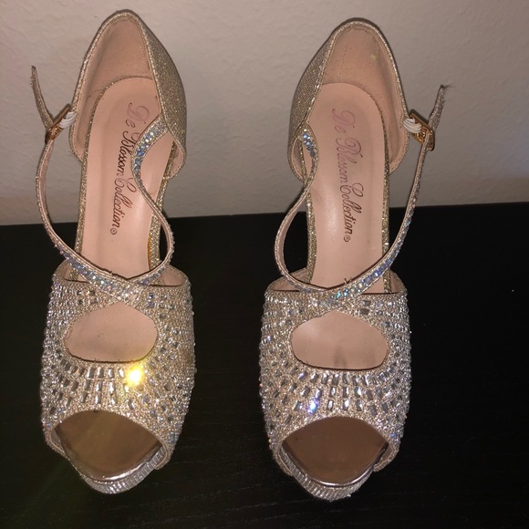 Gold and silver sparkly heels - Picture 2 of 3